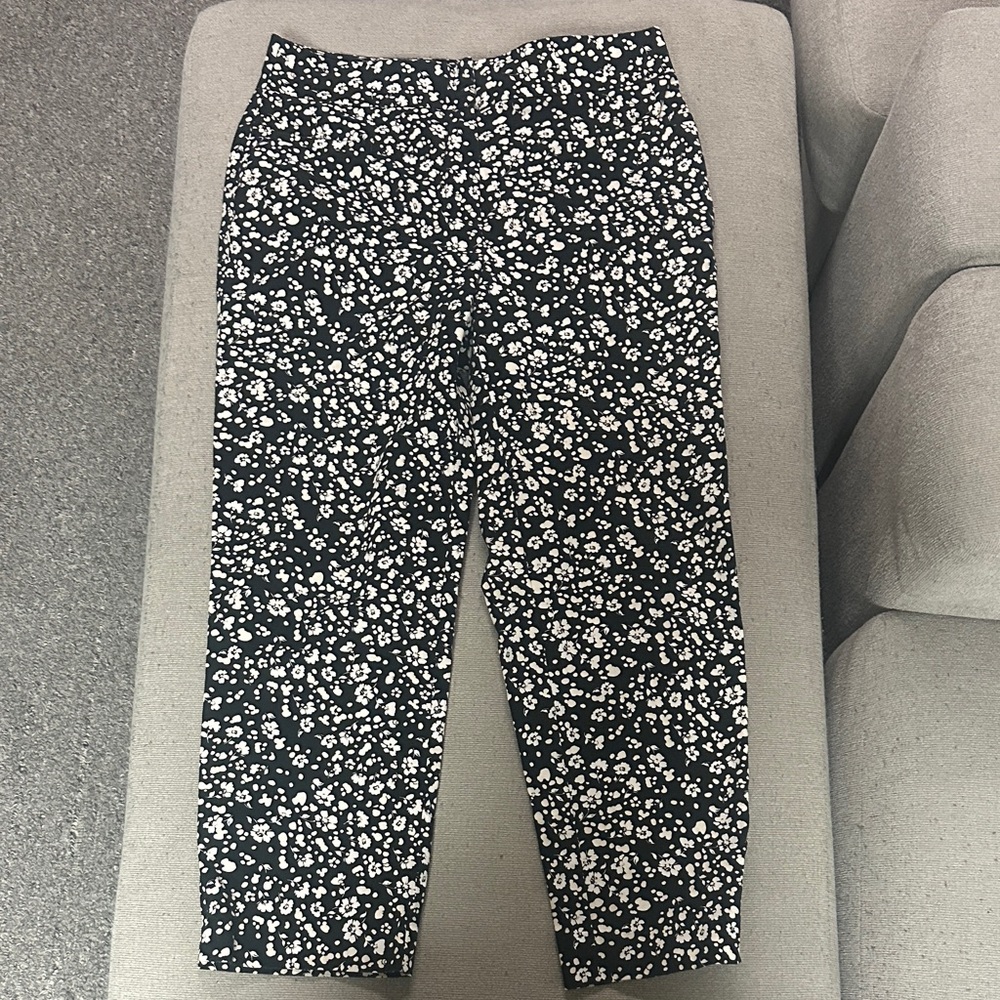 Ann Taylor Womens Black White Floral Crop Mid-Rise